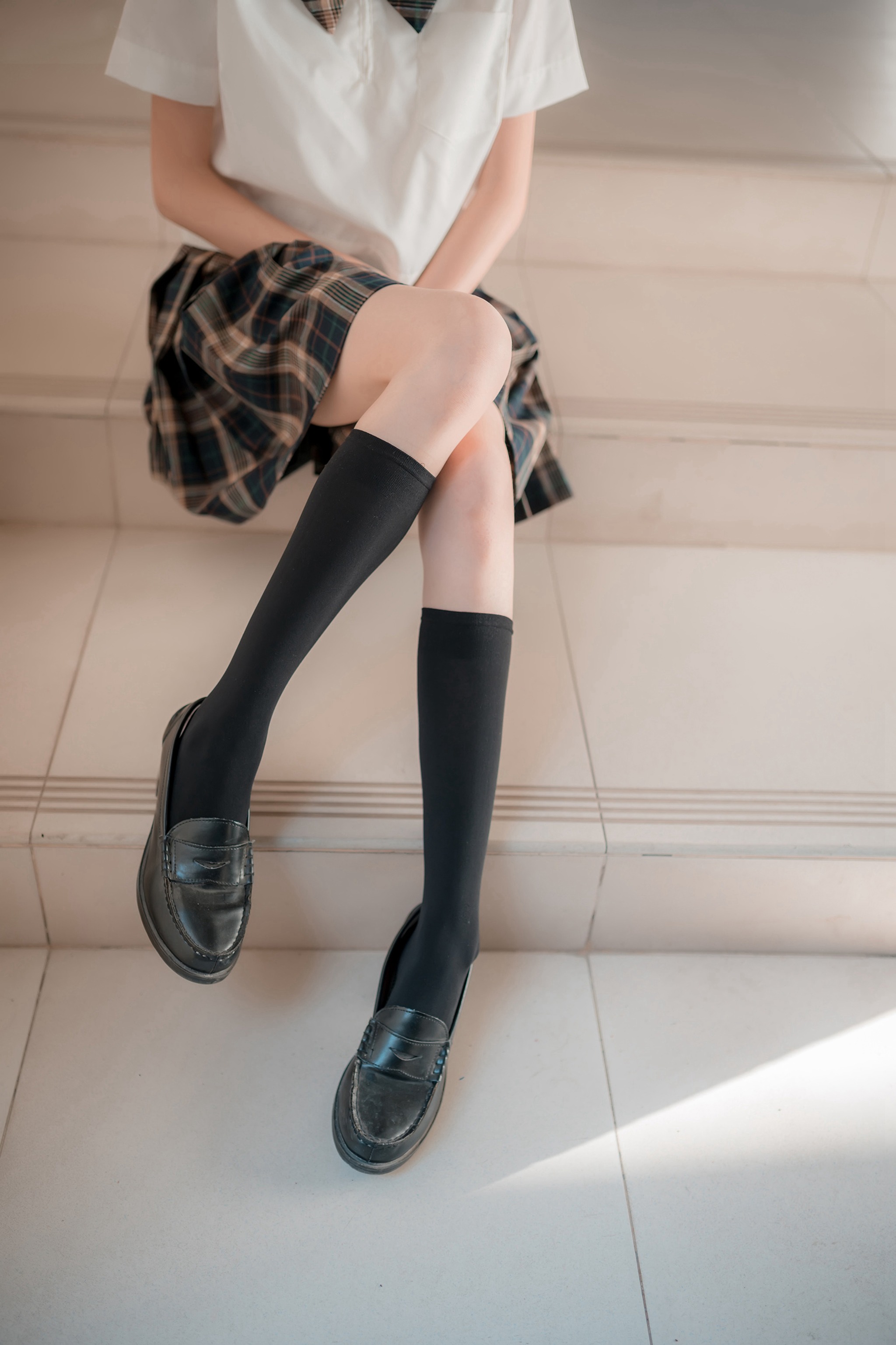 风之领域 - NO.074 JK黑丝美腿 [46P]-XikXak